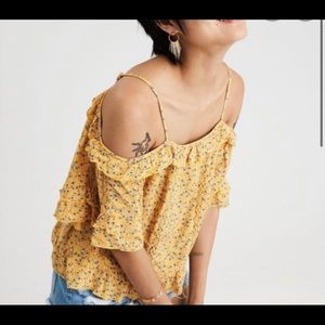 American Eagle Cropped Cold Shoulder Floral Top